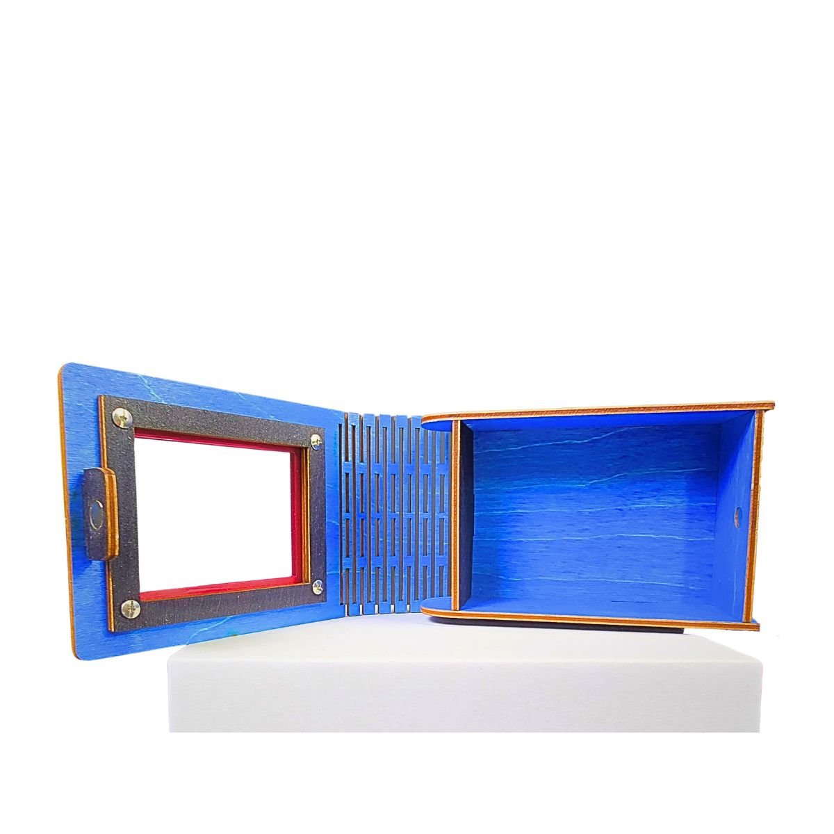 Living-Hinge GRM Deck Box | 60 Card Storage with Feature Card Window